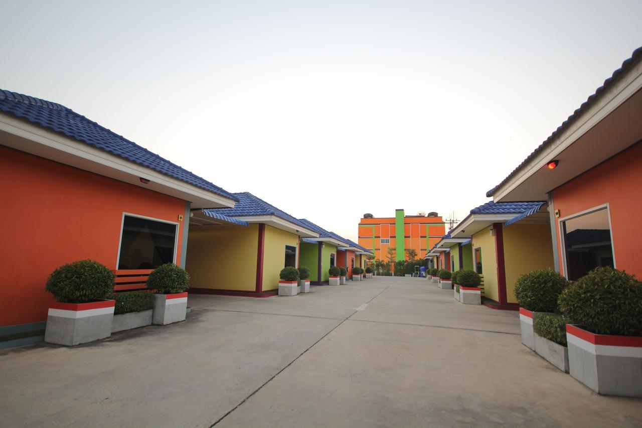 Windsor Resort Lop Buri Zewnętrze zdjęcie
